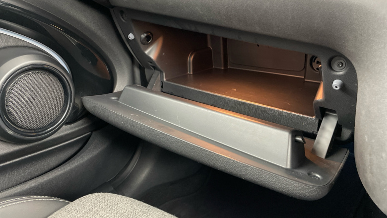 MINI Hatchback 135kW Cooper S Level 2 33kWh 3dr Auto Electric Hatchback